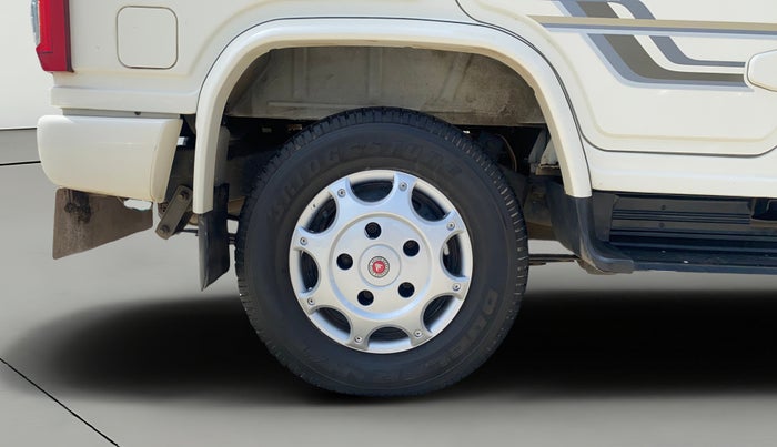 2023 Mahindra Bolero B6, Diesel, Manual, 35,406 km, Right Rear Wheel