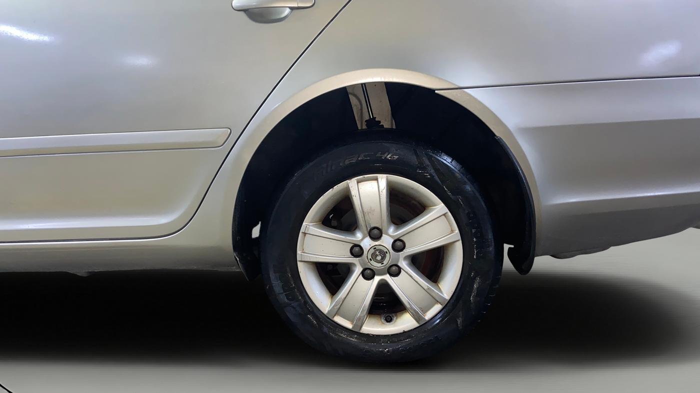 2013 Skoda Laura AMBIENTE 1.9 TDI MT, Diesel, Manual, 1,12,071 km, Left Rear Wheel