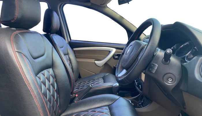 2019 Renault Duster 110 PS RXS 4X2 AMT DIESEL, Diesel, Automatic, 82,755 km, Right Side Front Door Cabin