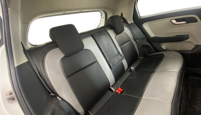 2022 Tata ALTROZ XZ PETROL, Petrol, Manual, 42,656 km, Right Side Rear Door Cabin