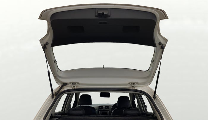 2017 Volkswagen Polo COMFORTLINE 1.2L, Petrol, Manual, 53,815 km, Boot Door Open