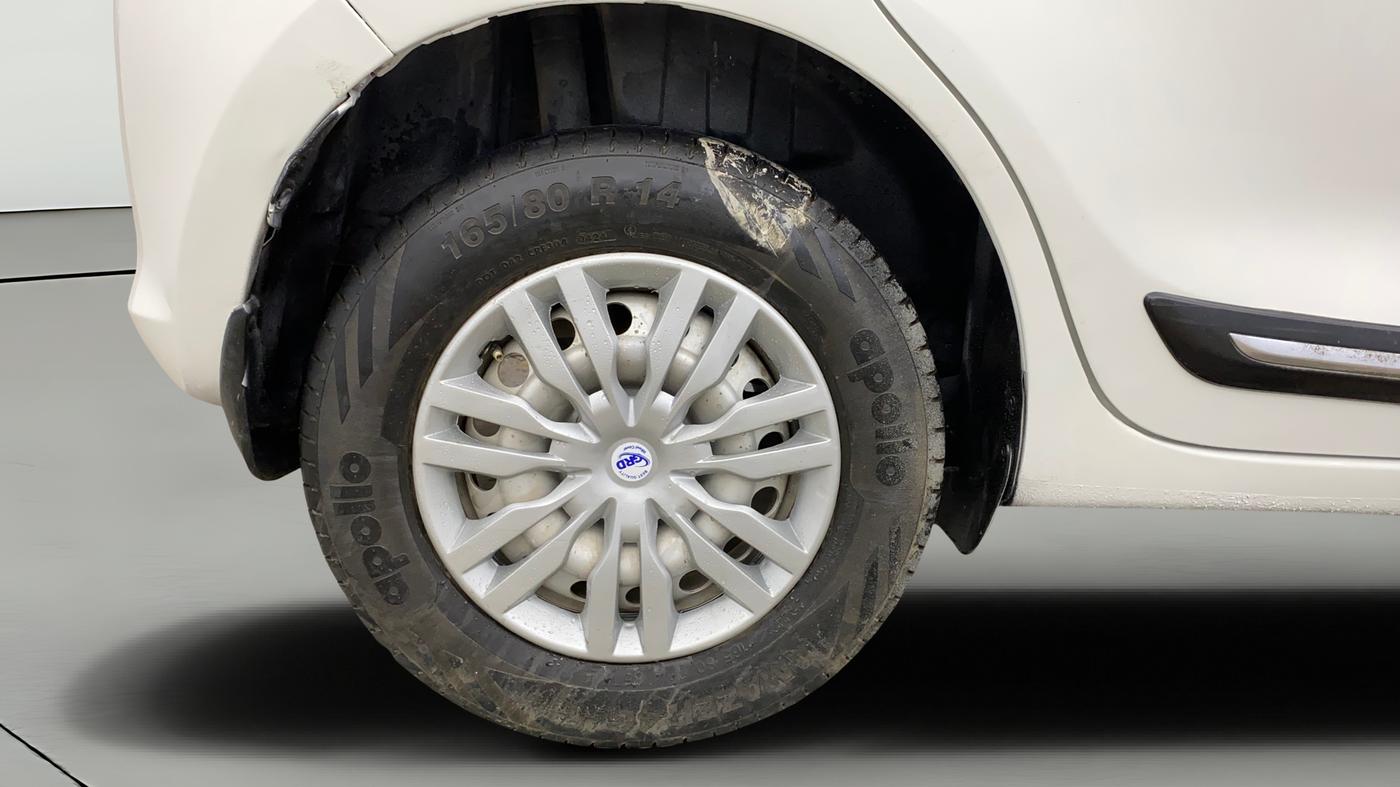 2019 Maruti Swift LXI, Petrol, Manual, 69,600 km, Right Rear Wheel