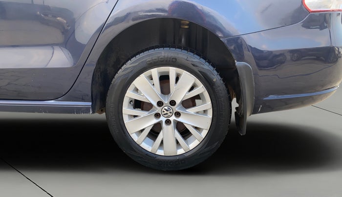 2015 Volkswagen Vento COMFORTLINE DIESEL 1.5, Diesel, Manual, 1,21,148 km, Left Rear Wheel