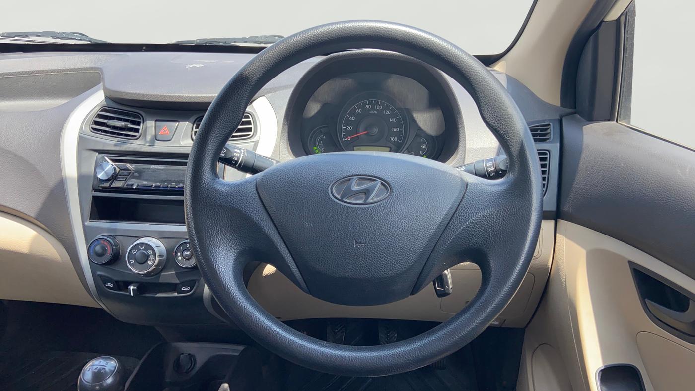 2018 Hyundai Eon ERA +, Petrol, Manual, 61,857 km, Steering Wheel Close Up
