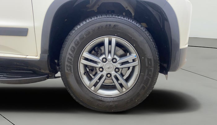 2019 Mahindra TUV300 T10, Diesel, Manual, 1,12,608 km, Right Front Wheel