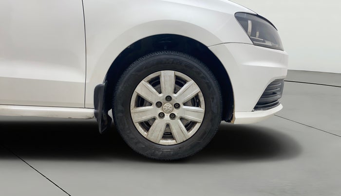 2018 Volkswagen Ameo TRENDLINE 1.5L, Diesel, Manual, 1,17,375 km, Right Front Wheel