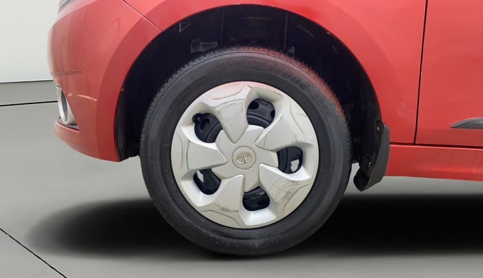 2017 Tata Tiago XZ PETROL, Petrol, Manual, 31,714 km, Left Front Wheel