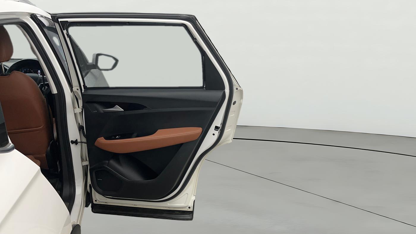 2022 MG HECTOR PLUS SHARP 1.5 PETROL TURBO CVT 6-STR, Petrol, Automatic, 57,165 km, RHS Rear Door