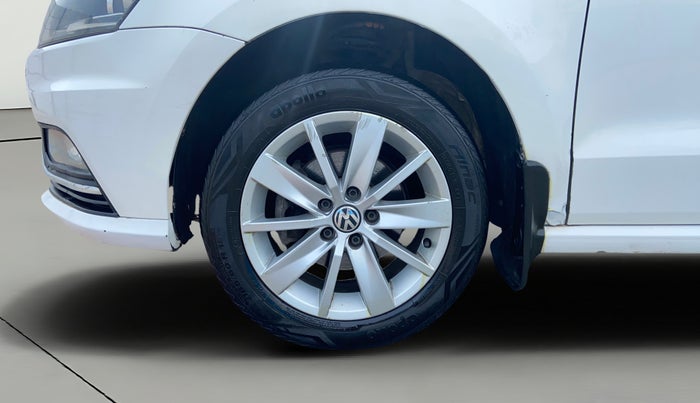 2017 Volkswagen Ameo HIGHLINE PLUS 1.5L 16 ALLOY, Diesel, Manual, 1,08,066 km, Left Front Wheel