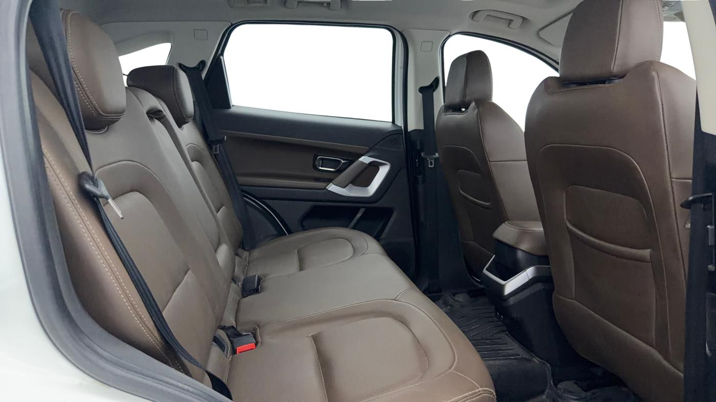 2021 Tata Harrier XZA PLUS 2.0L, Diesel, Automatic, 72,986 km, Right Side Rear Door Cabin