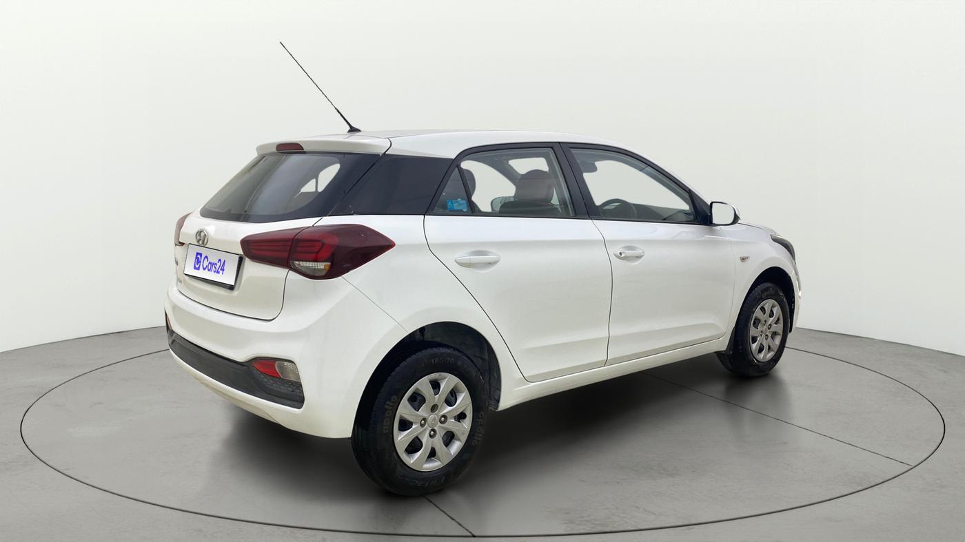 2018 Hyundai Elite i20 MAGNA EXECUTIVE 1.2, Petrol, Manual, 49,116 km, Right Back Diagonal