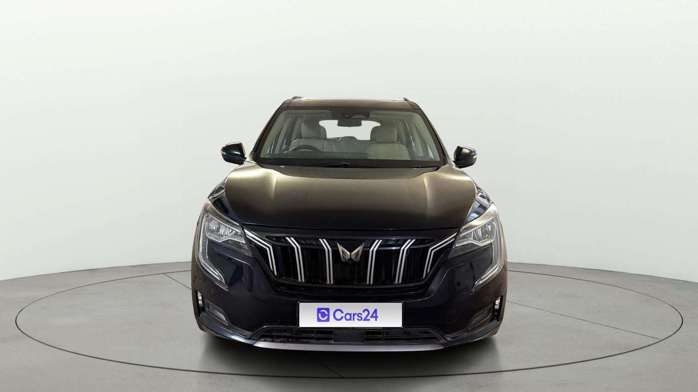 2022 Mahindra XUV700 AX 5 P AT 5 STR, Petrol, Automatic, 53,521 km, Front