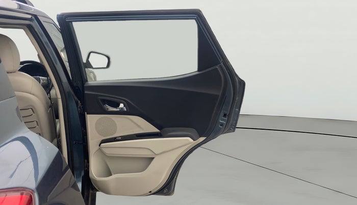 2023 Mahindra XUV300 W8 (O) 1.5 DIESEL, Diesel, Manual, 68,434 km, RHS Rear Door