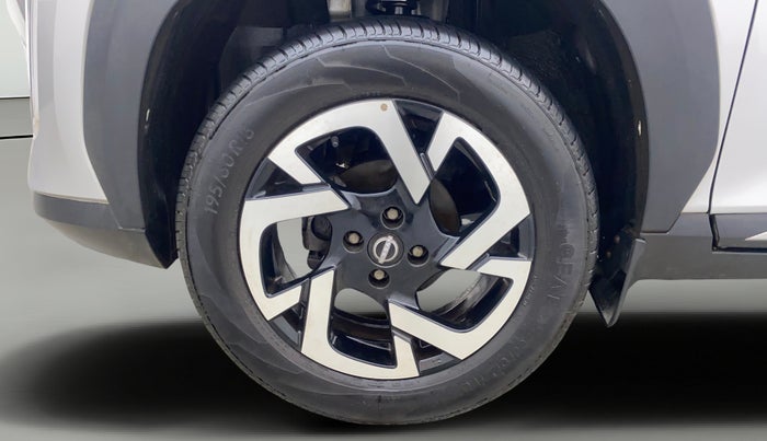 2023 Nissan MAGNITE XV PREMIUM, Petrol, Manual, 9,035 km, Left Front Wheel