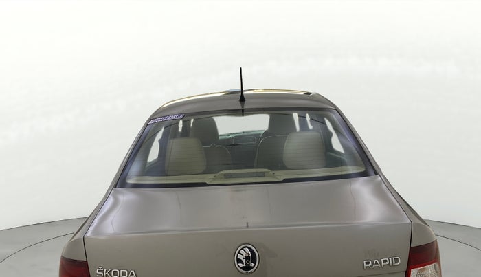 2016 Skoda Rapid STYLE 1.6 MPI AT, Petrol, Automatic, 61,090 km, Rear Windshield