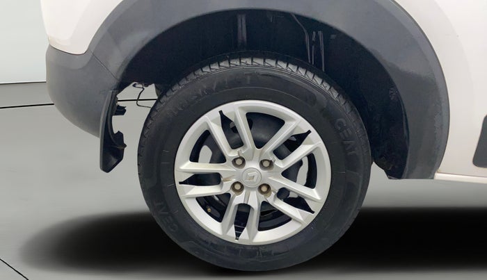 2020 Renault TRIBER RXT, Petrol, Manual, 27,783 km, Right Rear Wheel