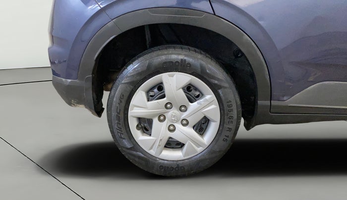 2021 Hyundai VENUE S 1.2, Petrol, Manual, 31,948 km, Right Rear Wheel