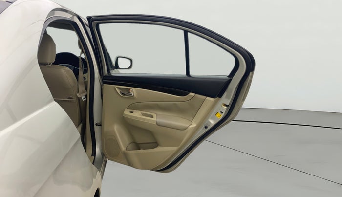 2015 Maruti Ciaz ZDI+ SHVS, Diesel, Manual, 71,978 km, RHS Rear Door