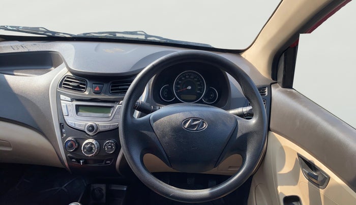 2014 Hyundai Eon 1.0 MAGNA +, Petrol, Manual, 24,021 km, Steering Wheel Close Up