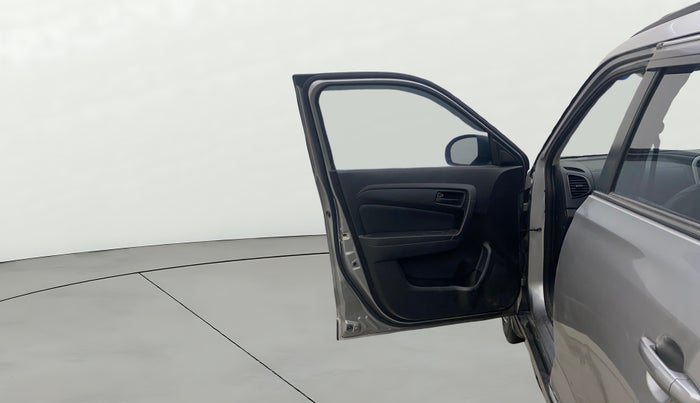 2022 Maruti Vitara Brezza VXI, Petrol, Manual, 51,828 km, LHS Front Door