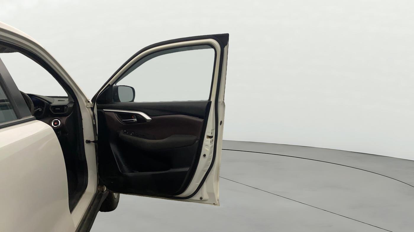 2024 Maruti Grand Vitara SIGMA SMART HYBRID, Petrol, Manual, 31,630 km, RHS Front Door