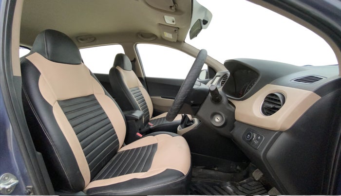 2017 Hyundai Grand i10 SPORTZ 1.2 KAPPA VTVT, CNG, Manual, 51,423 km, Right Side Front Door Cabin