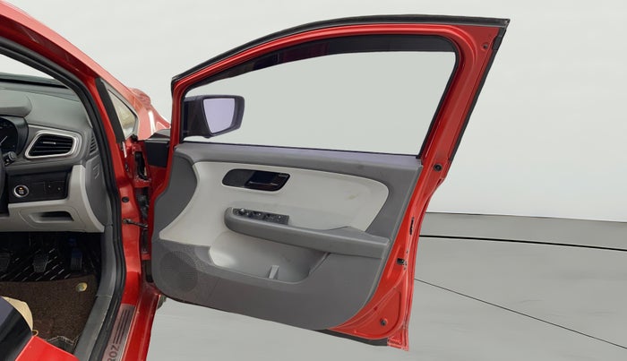 2020 Tata ALTROZ XT PETROL, Petrol, Manual, 35,713 km, RHS Front Door