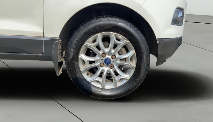 2015 Ford Ecosport TITANIUM 1.5L PETROL, Petrol, Manual, 1,16,877 km, Right Front Wheel