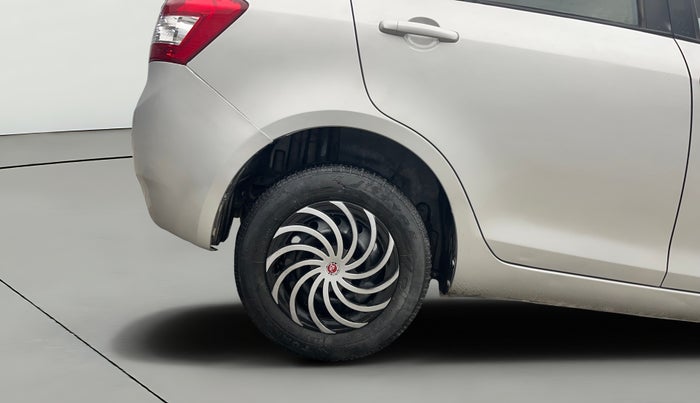 2013 Maruti Swift Dzire VXI, Petrol, Manual, 1,17,737 km, Right Rear Wheel