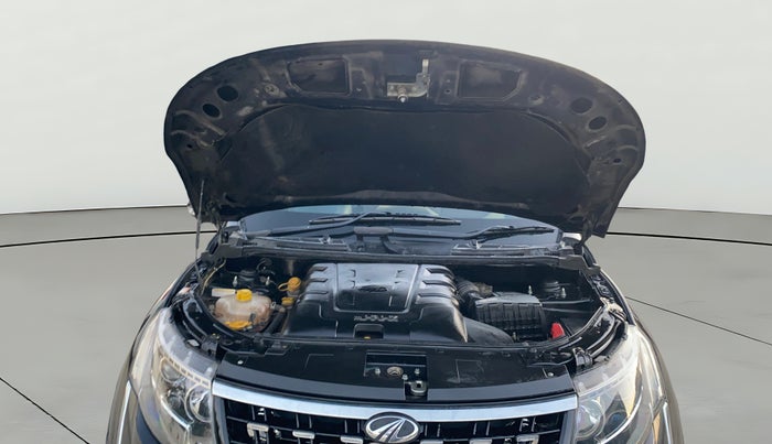 2019 Mahindra XUV500 W9, Diesel, Manual, 56,437 km, Open Bonet