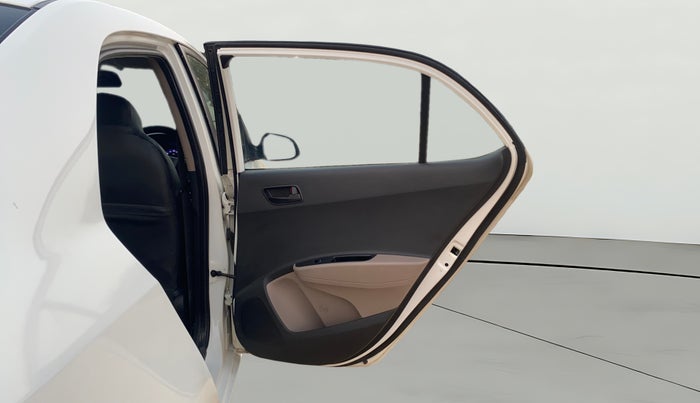 2017 Hyundai Xcent E+, Petrol, Manual, 69,046 km, RHS Rear Door