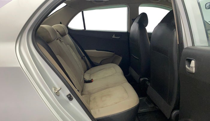 2014 Hyundai Xcent S 1.2, Petrol, Manual, 1,01,468 km, Right Side Rear Door Cabin