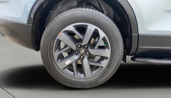 2022 Tata Safari XZA PLUS, Diesel, Automatic, 46,519 km, Right Rear Wheel