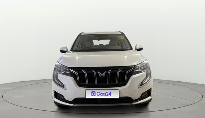 2022 Mahindra XUV700 AX 7 LUXURY P AT 7 STR, Petrol, Automatic, 48,653 km, Front