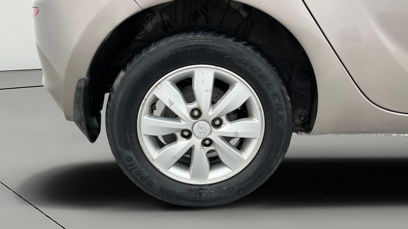 2014 Hyundai i20 SPORTZ 1.2, Petrol, Manual, 69,911 km, Right Rear Wheel