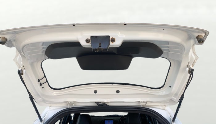 2018 Ford FREESTYLE TITANIUM 1.2 PETROL, Petrol, Manual, 1,28,009 km, Boot Door Open