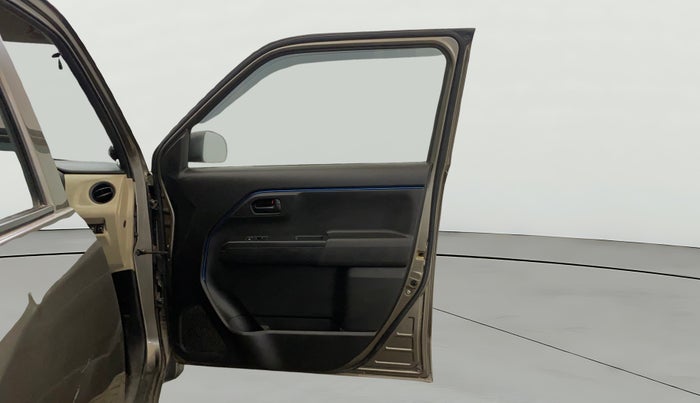 2022 Maruti New Wagon-R LXI 1.0, Petrol, Manual, 44,500 km, RHS Front Door