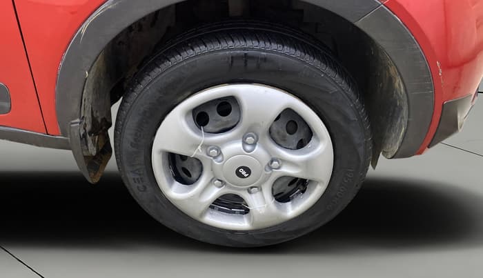 2018 Tata NEXON XM PETROL, Petrol, Manual, 71,164 km, Right Front Wheel
