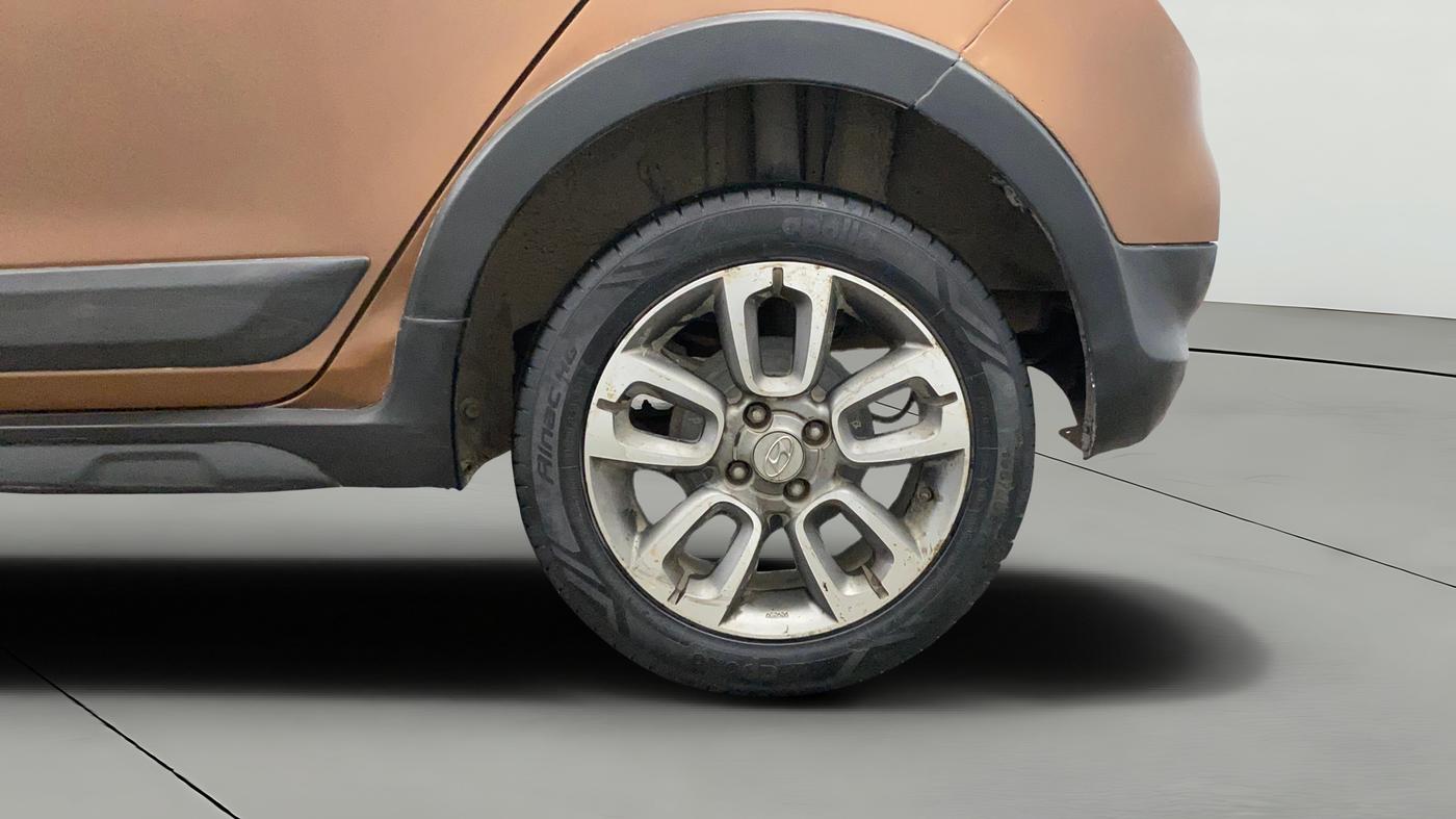 2016 Hyundai i20 Active 1.2 S, Petrol, Manual, 41,437 km, Left Rear Wheel
