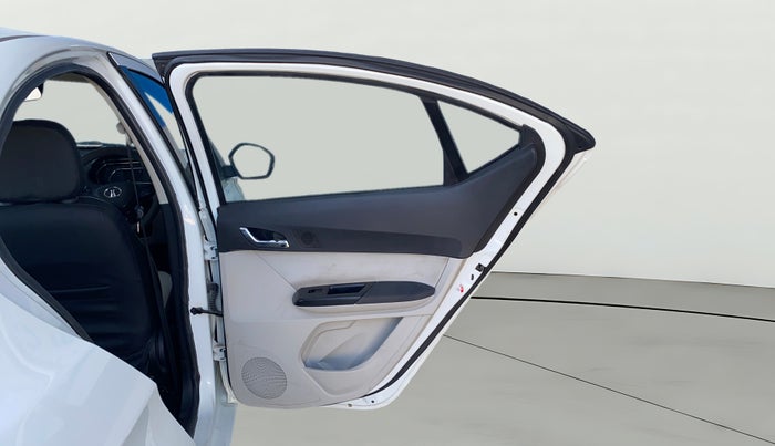 2022 Tata TIGOR XZ PLUS CNG, CNG, Manual, 59,874 km, RHS Rear Door