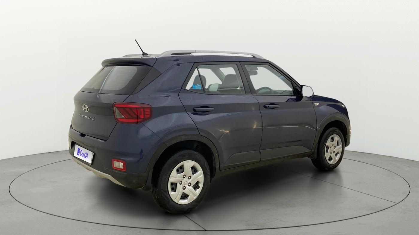 2021 Hyundai VENUE S 1.2, Petrol, Manual, 50,889 km, Right Back Diagonal