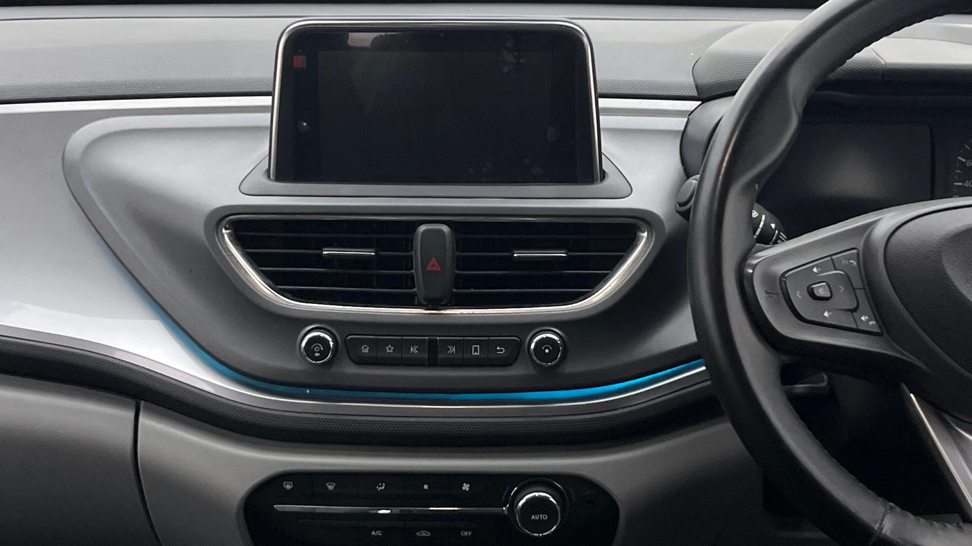 2020 Tata ALTROZ XZ PETROL, Petrol, Manual, 15,344 km, Air Conditioner