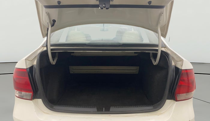 2012 Volkswagen Vento HIGHLINE 1.6 MPI, Petrol, Manual, 1,07,051 km, Boot Open Zoomed View