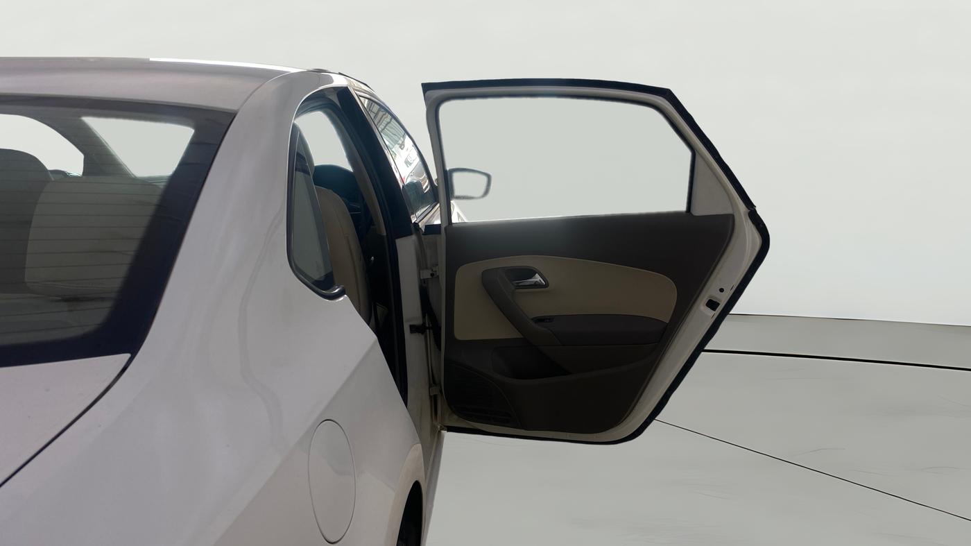 2014 Skoda Rapid AMBITION 1.6 MPI AT PLUS, Petrol, Automatic, 50,687 km, RHS Rear Door