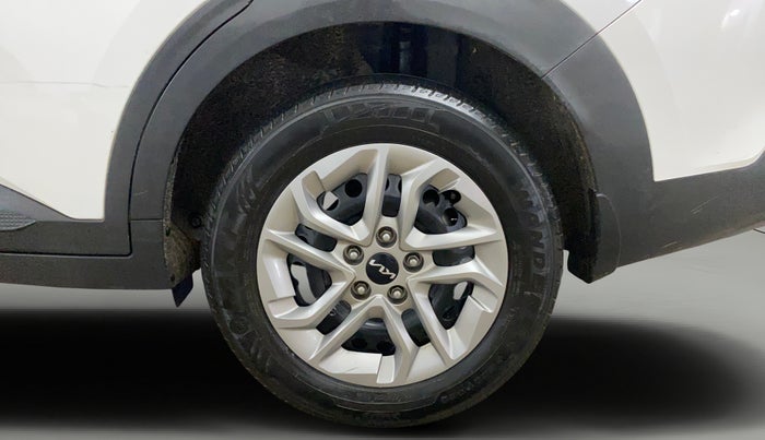 2023 KIA CARENS  PRESTIGE 1.5 TURBO PETROL IMT 7 STR , Petrol, Manual, 19,621 km, Left Rear Wheel