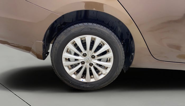 2015 Maruti Ciaz ZXI, Petrol, Manual, 93,649 km, Right Rear Wheel