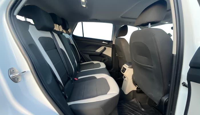 2021 Volkswagen TAIGUN GT PLUS 1.5 TSI DSG, Petrol, Automatic, 1,13,275 km, Right Side Rear Door Cabin