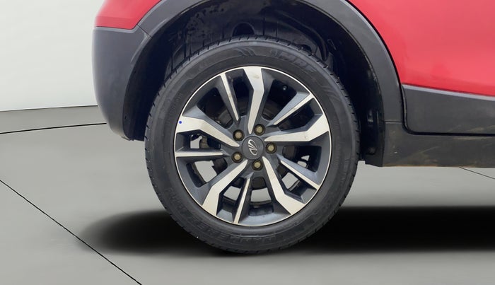 2021 Mahindra XUV300 W8 (O) 1.2 PETROL, Petrol, Manual, 55,687 km, Right Rear Wheel