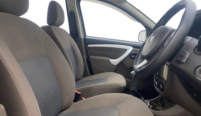 2017 Renault Duster RXL PETROL, Petrol, Manual, 47,171 km, Right Side Front Door Cabin