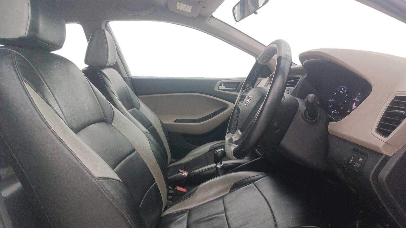 2016 Hyundai Elite i20 ASTA 1.2 (O), Petrol, Manual, 97,005 km, Right Side Front Door Cabin